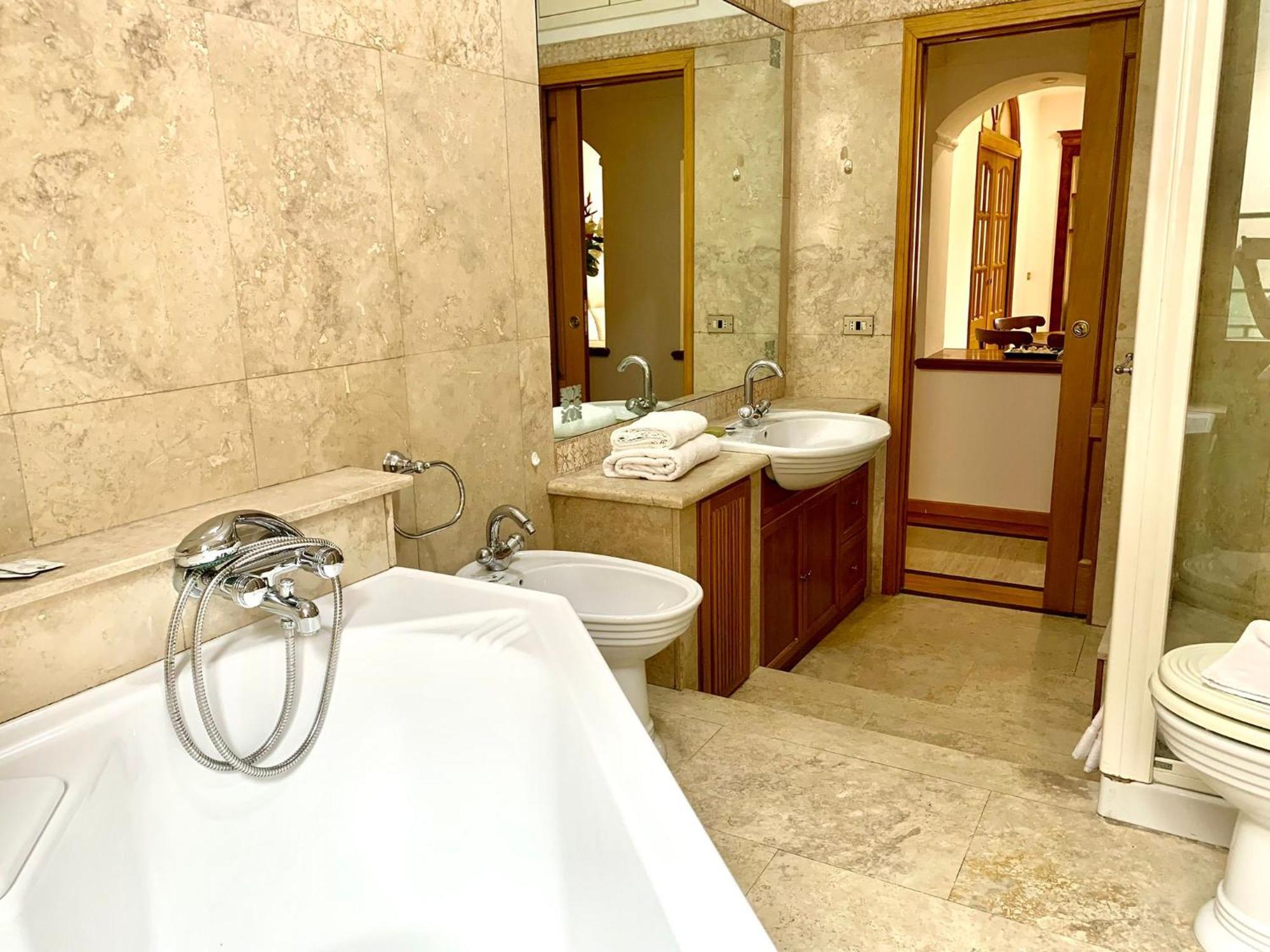 Colosseo Prestige Apartment Rome Extérieur photo